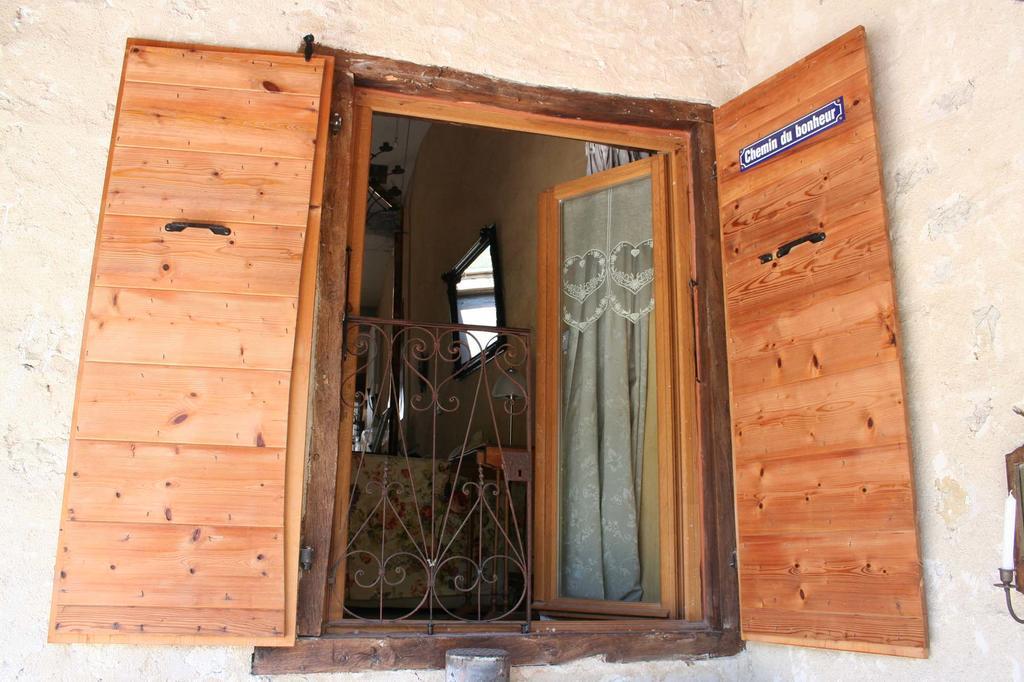 Chambre d'hôtes La Romarine Barnave Exterior foto